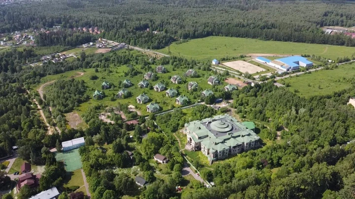 Продажа санаторно-гостиничного комплекса "Морозовка" с живописным ландшафтом и богатой инфраструктурой
